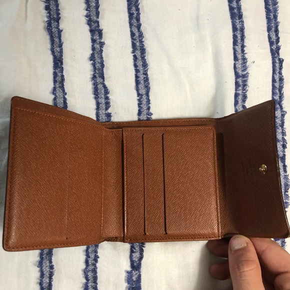 VINTAGE Louis Vuitton Monogram Tri-fold Wallet - Picture 4 of 4